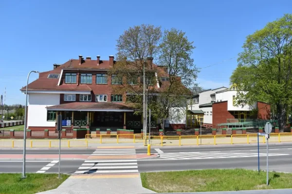 Kiermasz w Kleszczelach: 1085 zł na pomoc dla Emmanuela i Kubusia