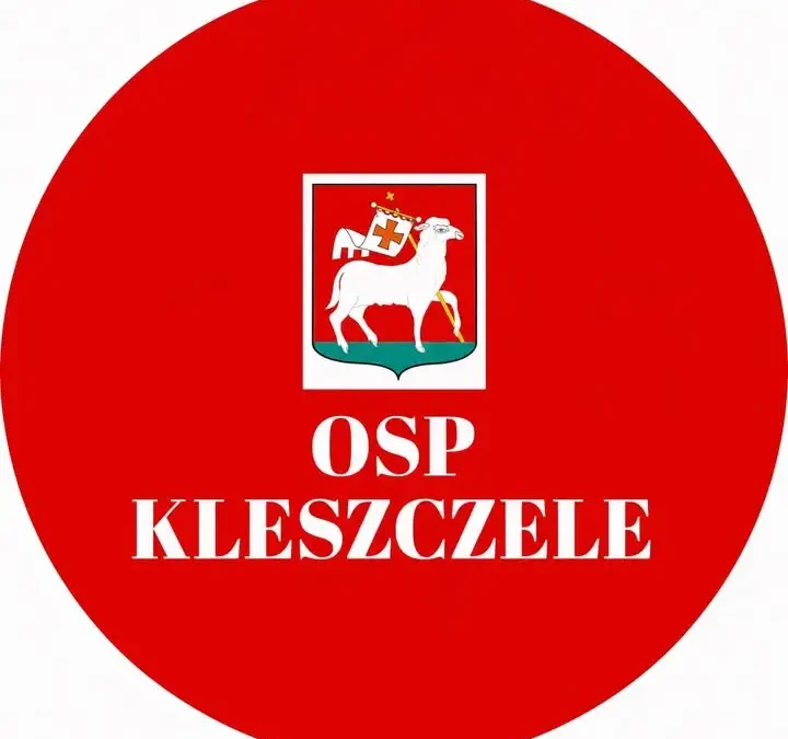 Powalone drzewo zablokowało drogę gminną w Kleszczelach