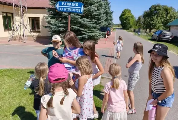 Zakończenie warsztatów w Czyżach – poszukiwacze skarbu i kwietne łąki