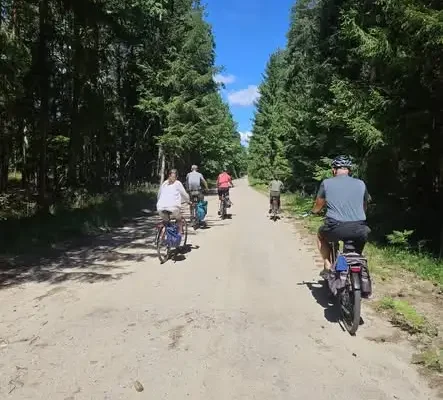 Puszcza Białowieska: Edukacyjne spacery i przejażdżki rowerowe z leśnikami