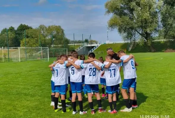Młodzieżowa liga w Hajnówce: debiut Żaków, emocje Orlików i zwycięstwo Młodzików