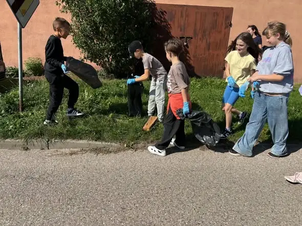 Uczniowie z Hajnówki posprzątali okolicę w akcji „Sprzątanie Świata”