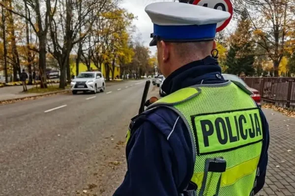 Jesienne warunki na drogach – policja apeluje o rozwagę