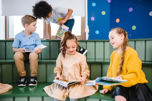 Przedszkolaki z Dubicz Cerkiewnych świętowały Dzień Głośnego Czytania w bibliotece
